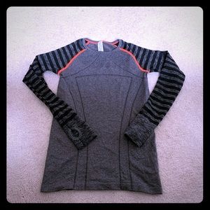 Ivivva Fly tech long sleeve top